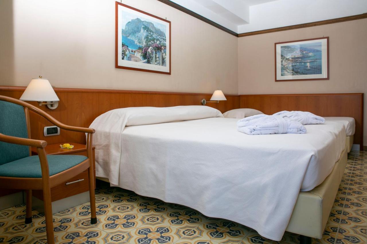 Hotel Pietra Di Luna マイオーリ エクステリア 写真