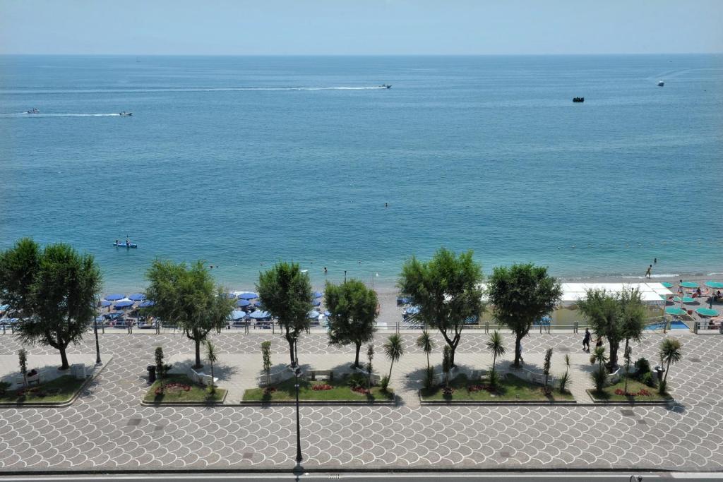 Hotel Pietra Di Luna マイオーリ エクステリア 写真