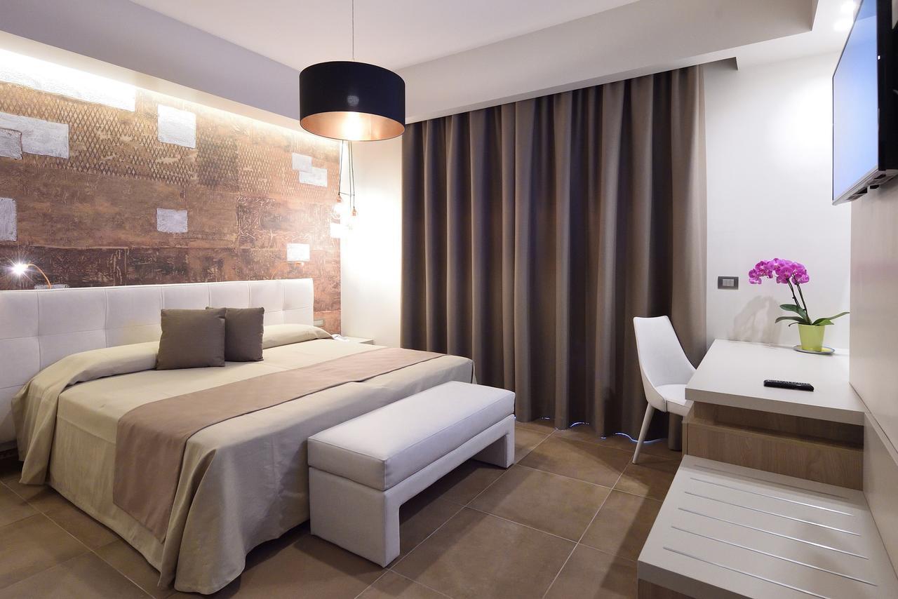 Hotel Pietra Di Luna マイオーリ エクステリア 写真